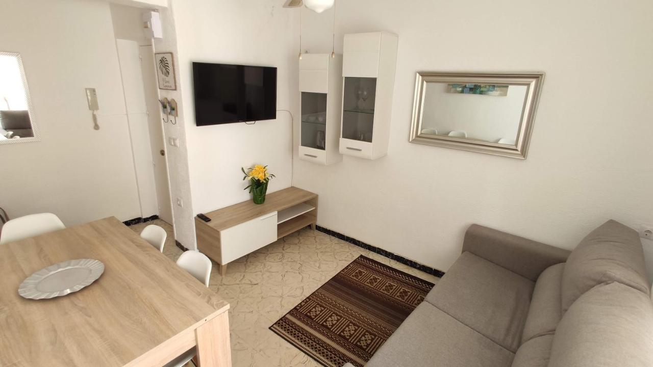 Sunny Apartment Near The Beach Санта Пола Екстериор снимка
