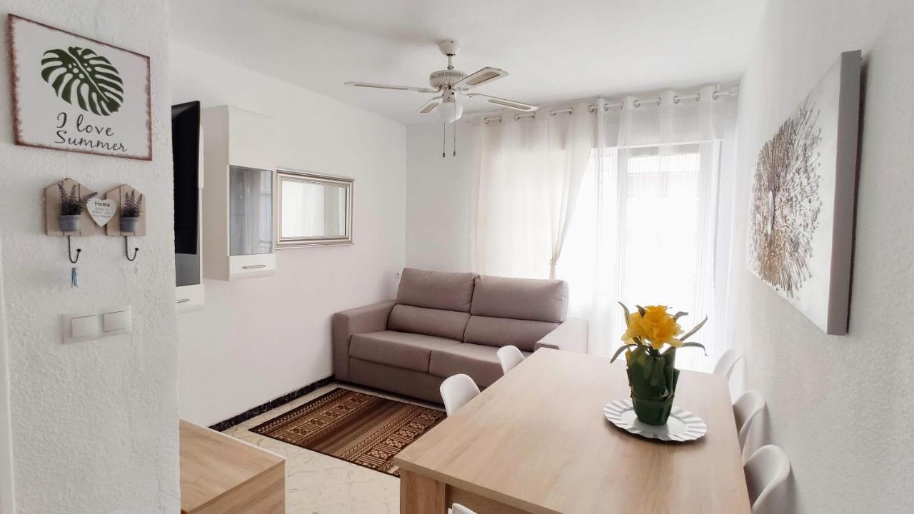 Sunny Apartment Near The Beach Санта Пола Екстериор снимка