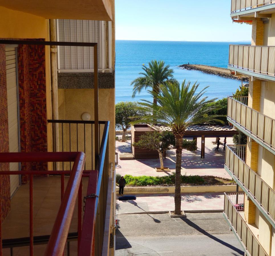 Sunny Apartment Near The Beach Санта Пола Екстериор снимка