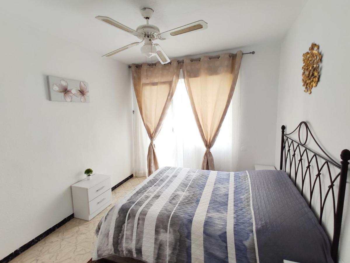 Sunny Apartment Near The Beach Санта Пола Екстериор снимка