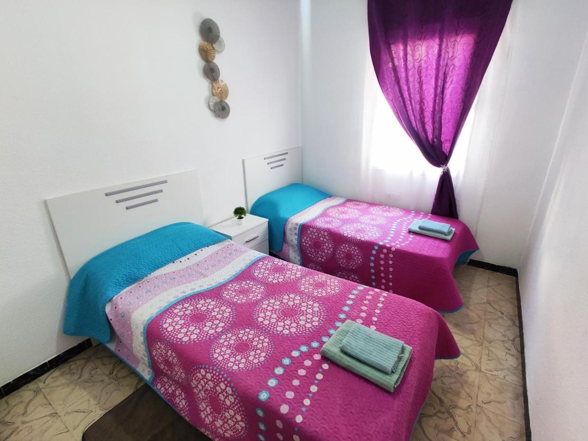 Sunny Apartment Near The Beach Санта Пола Екстериор снимка